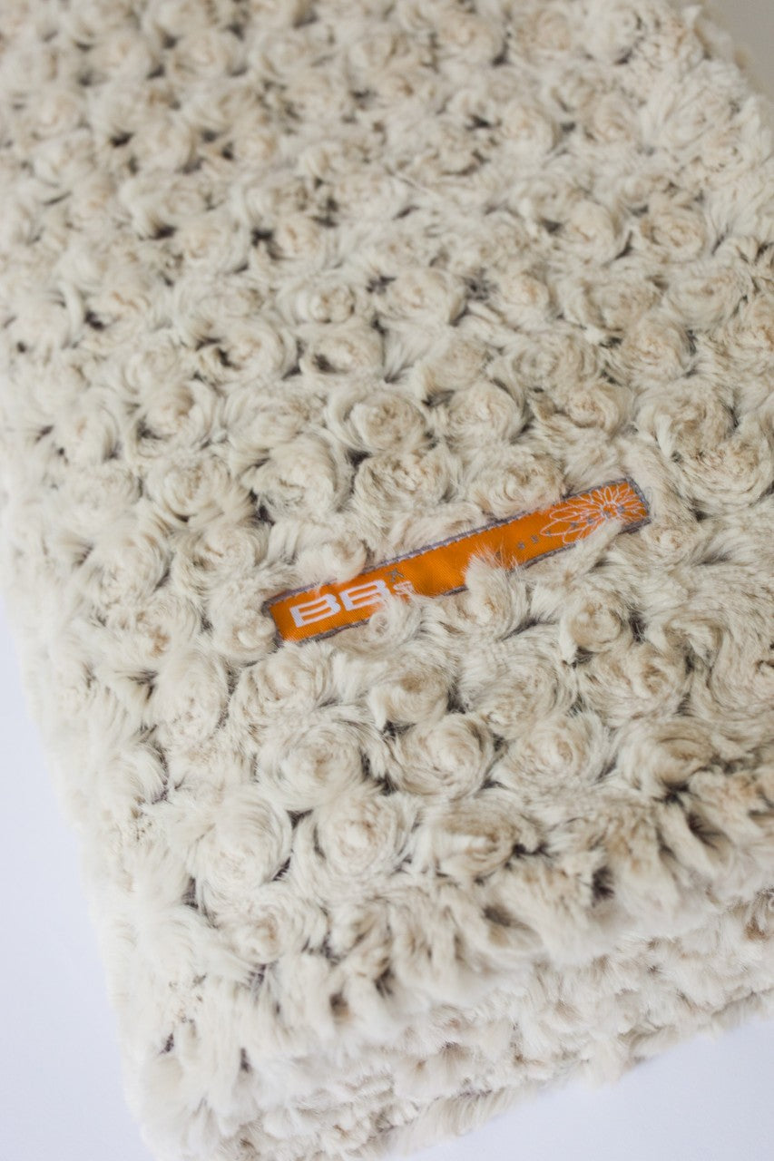 Bed of Roses Pet Blanket BB's Jet Set Home